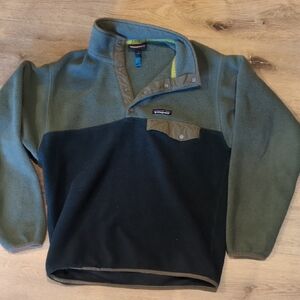 Patagonia Olive and Navy Fleece Synchilla Pullover